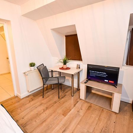 The Lincoln Suites - Central Shabbat Friendly Apartments Βουκουρέστι Εξωτερικό φωτογραφία