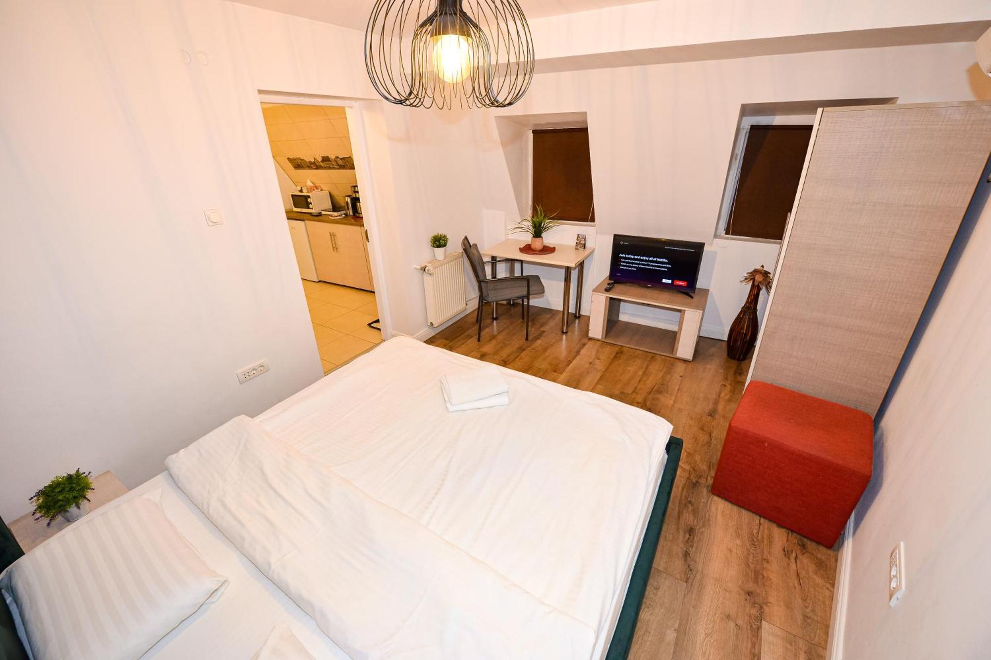 The Lincoln Suites - Central Shabbat Friendly Apartments Βουκουρέστι Εξωτερικό φωτογραφία