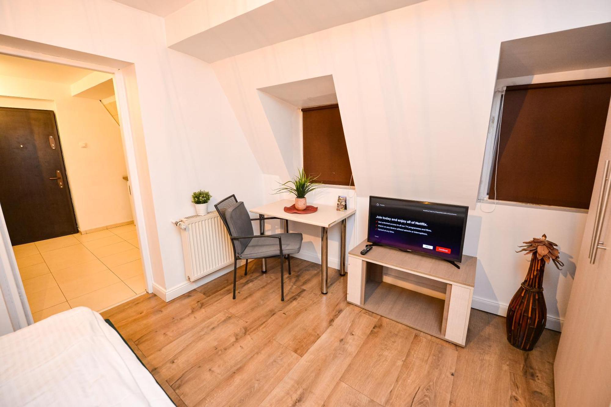 The Lincoln Suites - Central Shabbat Friendly Apartments Βουκουρέστι Εξωτερικό φωτογραφία